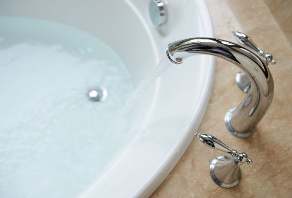 Cost of Tub Faucet Replacement in Springfield